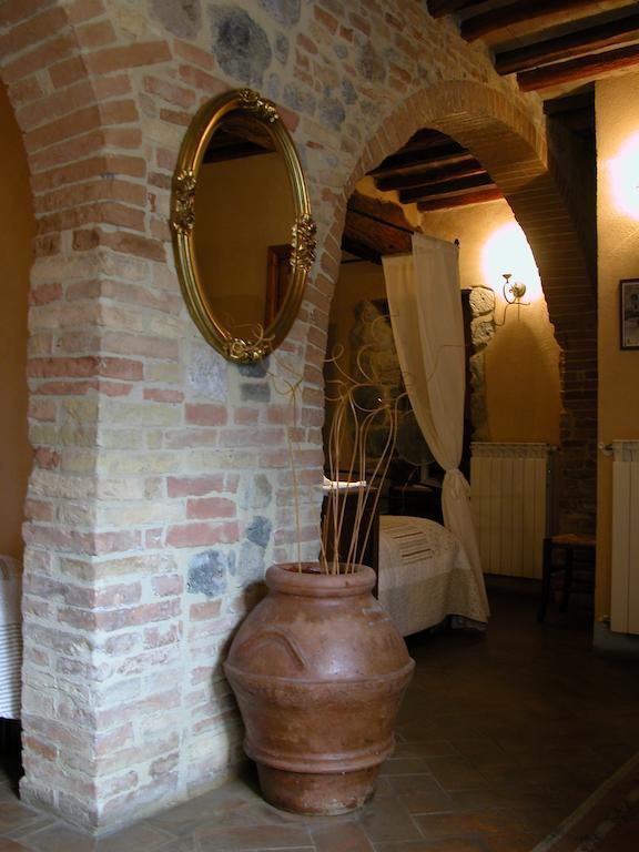 La Vecchia Corte San Gimignano Exterior photo